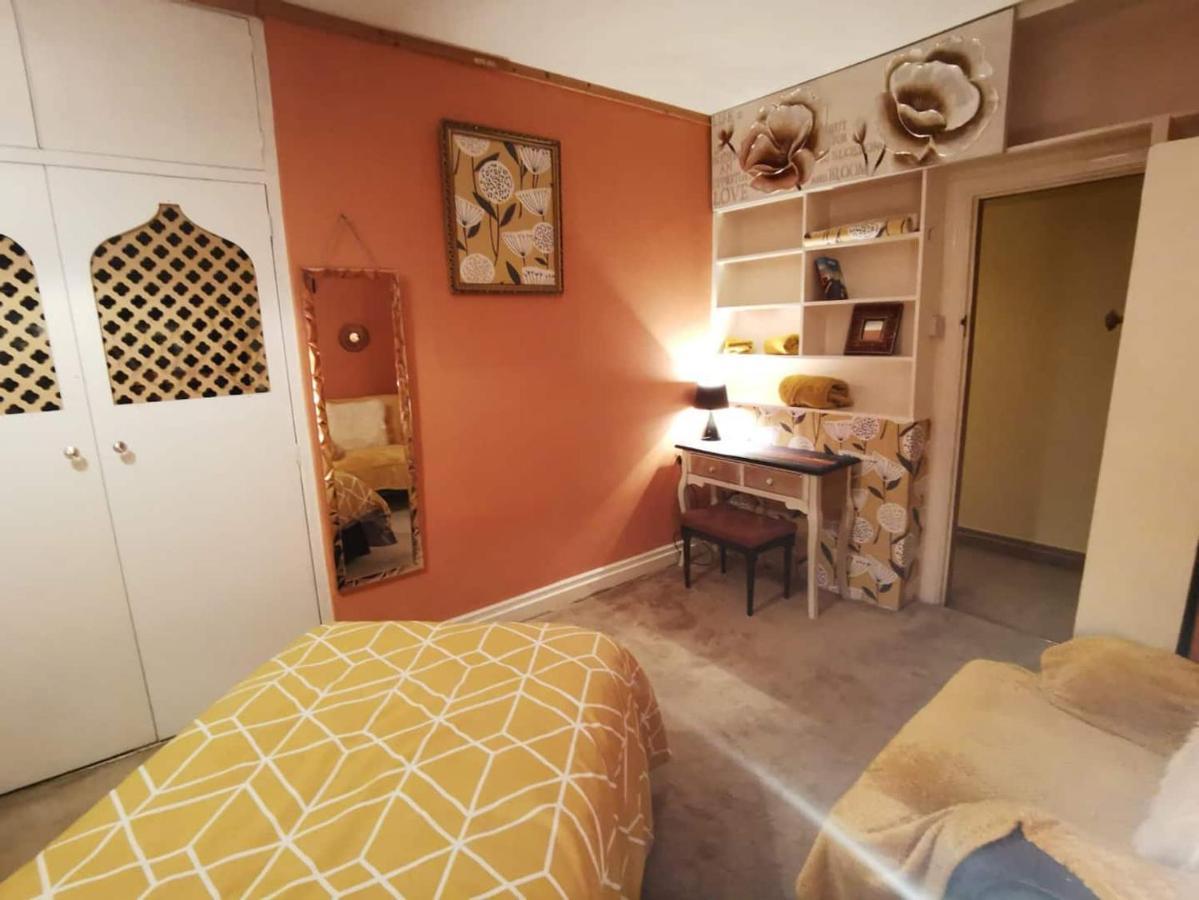 Peaceful Retreat Hideaway Surrey Apartment Esher Luaran gambar